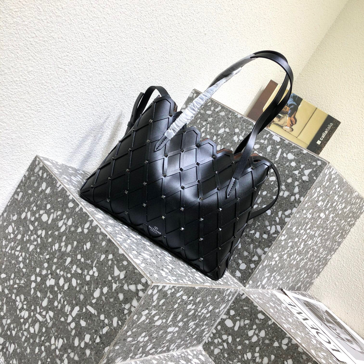 Valentino Beehive