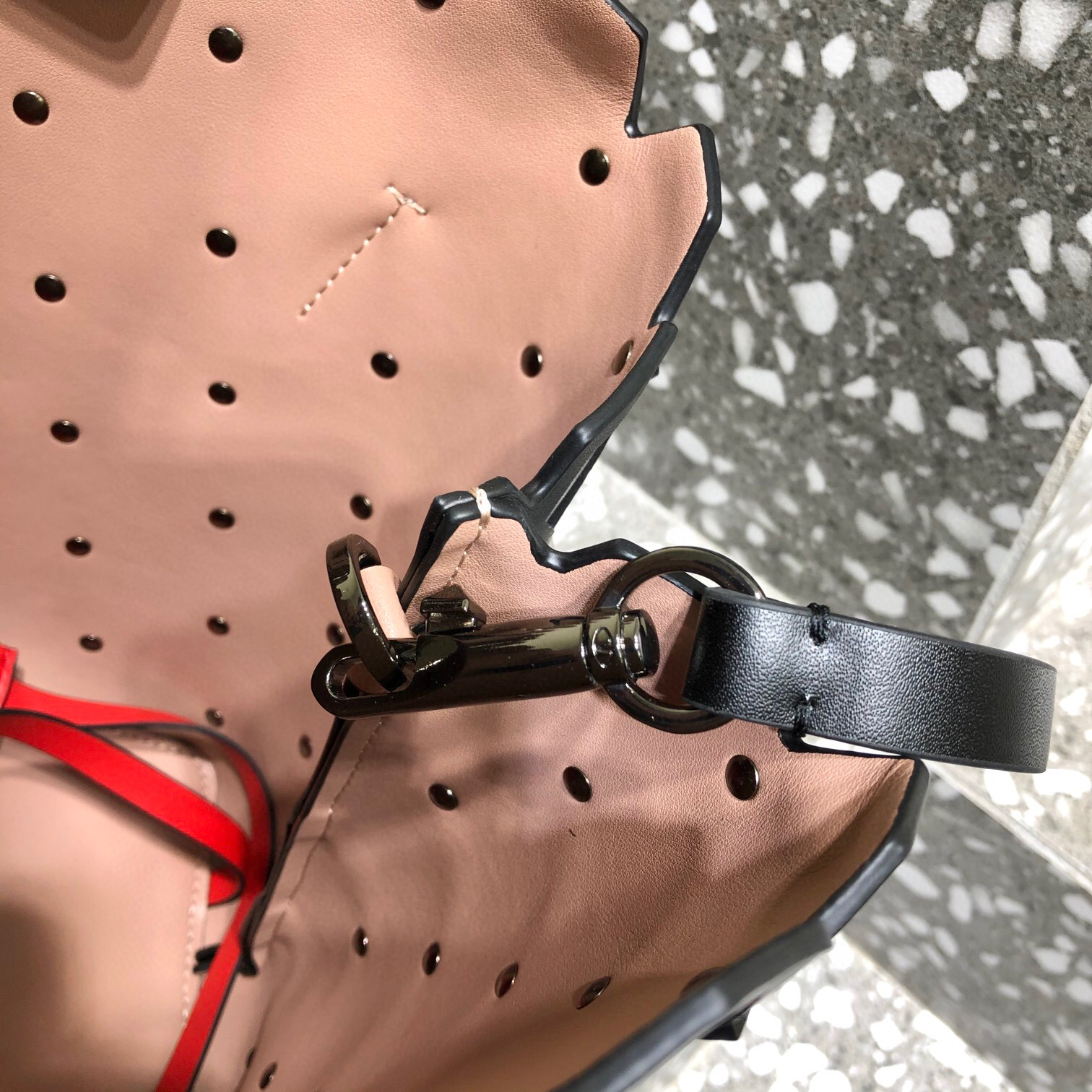 Valentino Beehive