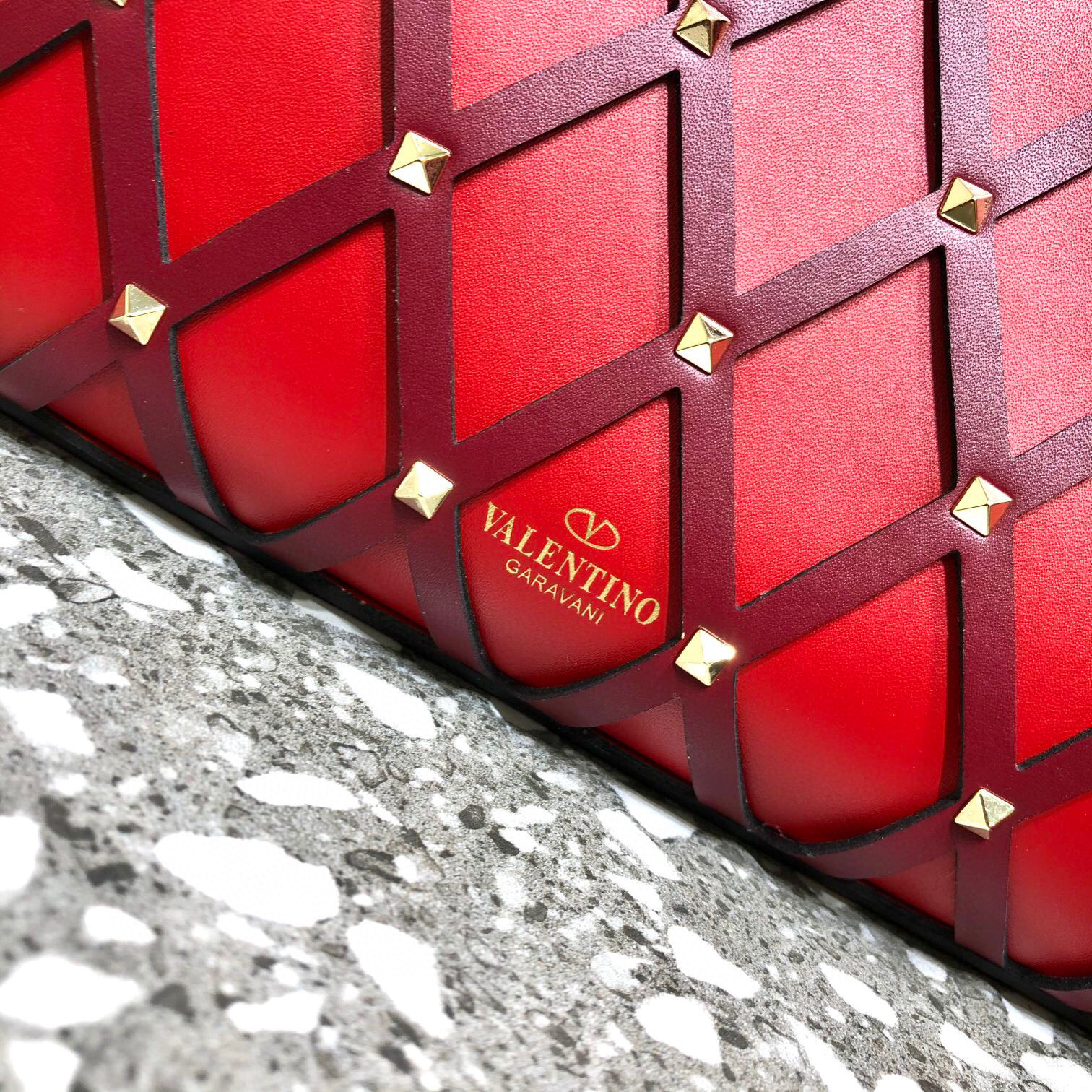Valentino Beehive