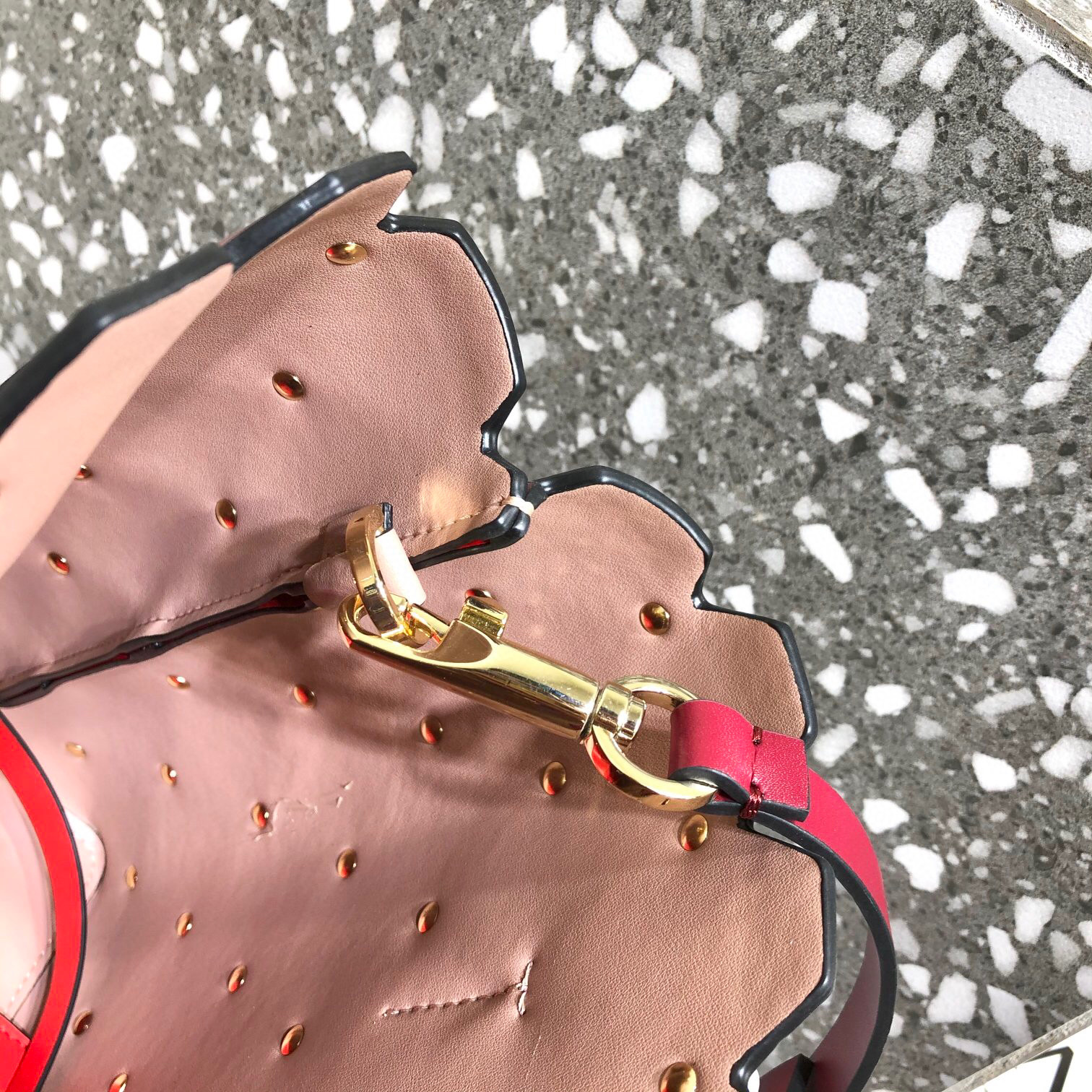 Valentino Beehive