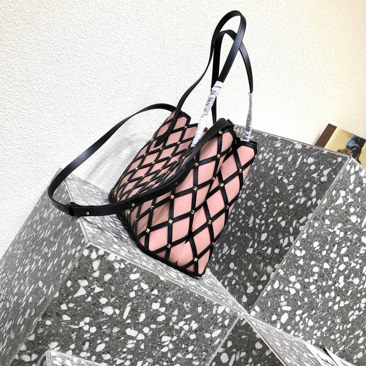 Valentino Beehive
