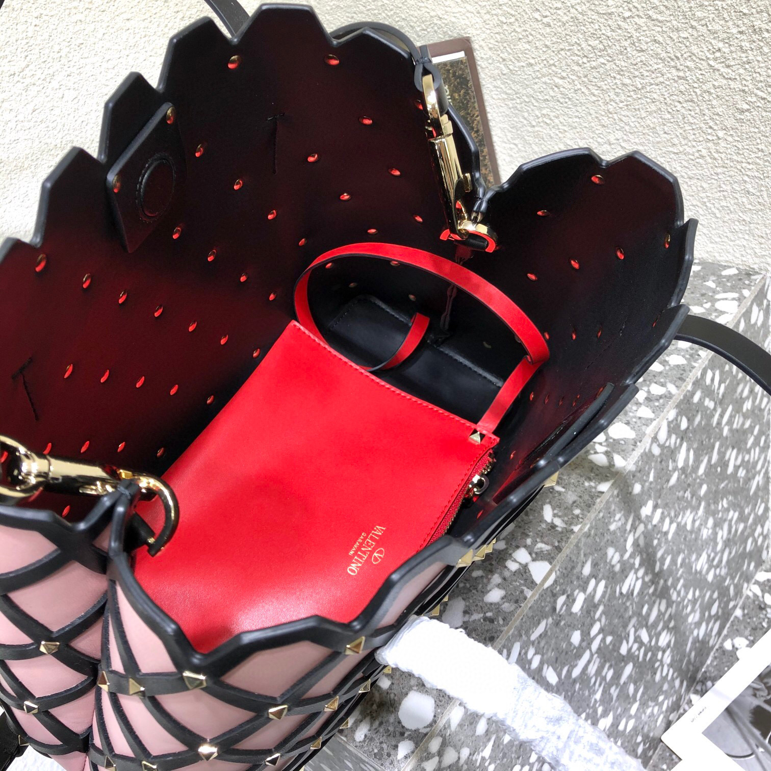 Valentino Beehive