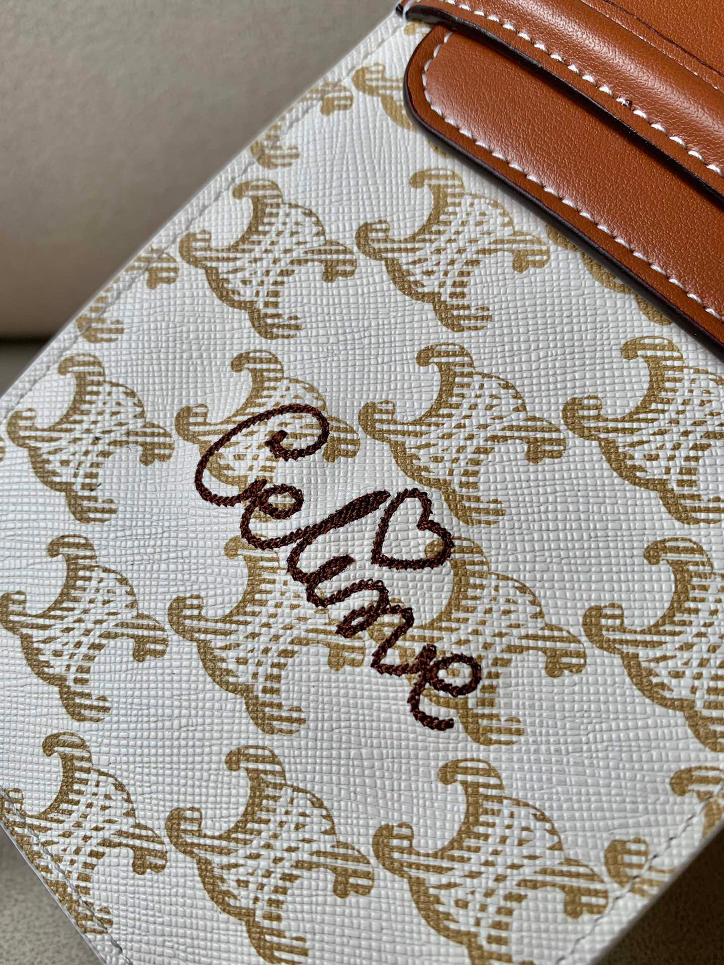 Ce**e mobile phone bag