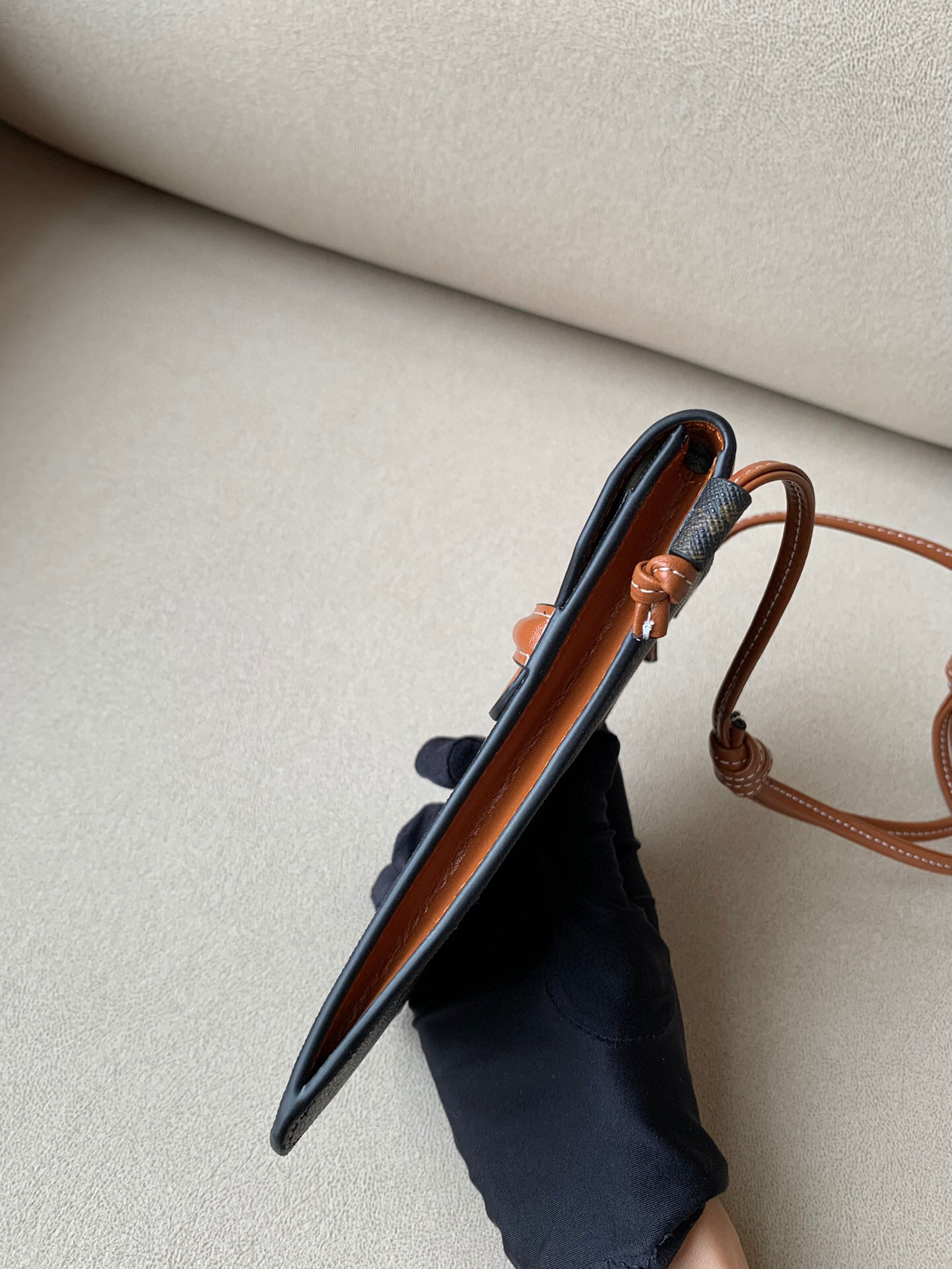Ce**e mobile phone bag