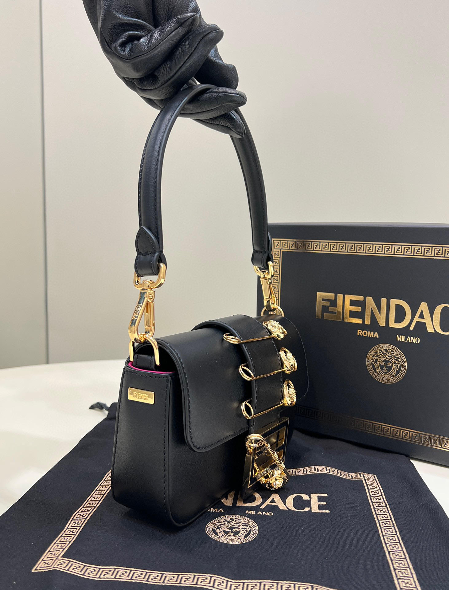 F**di & versace baguette