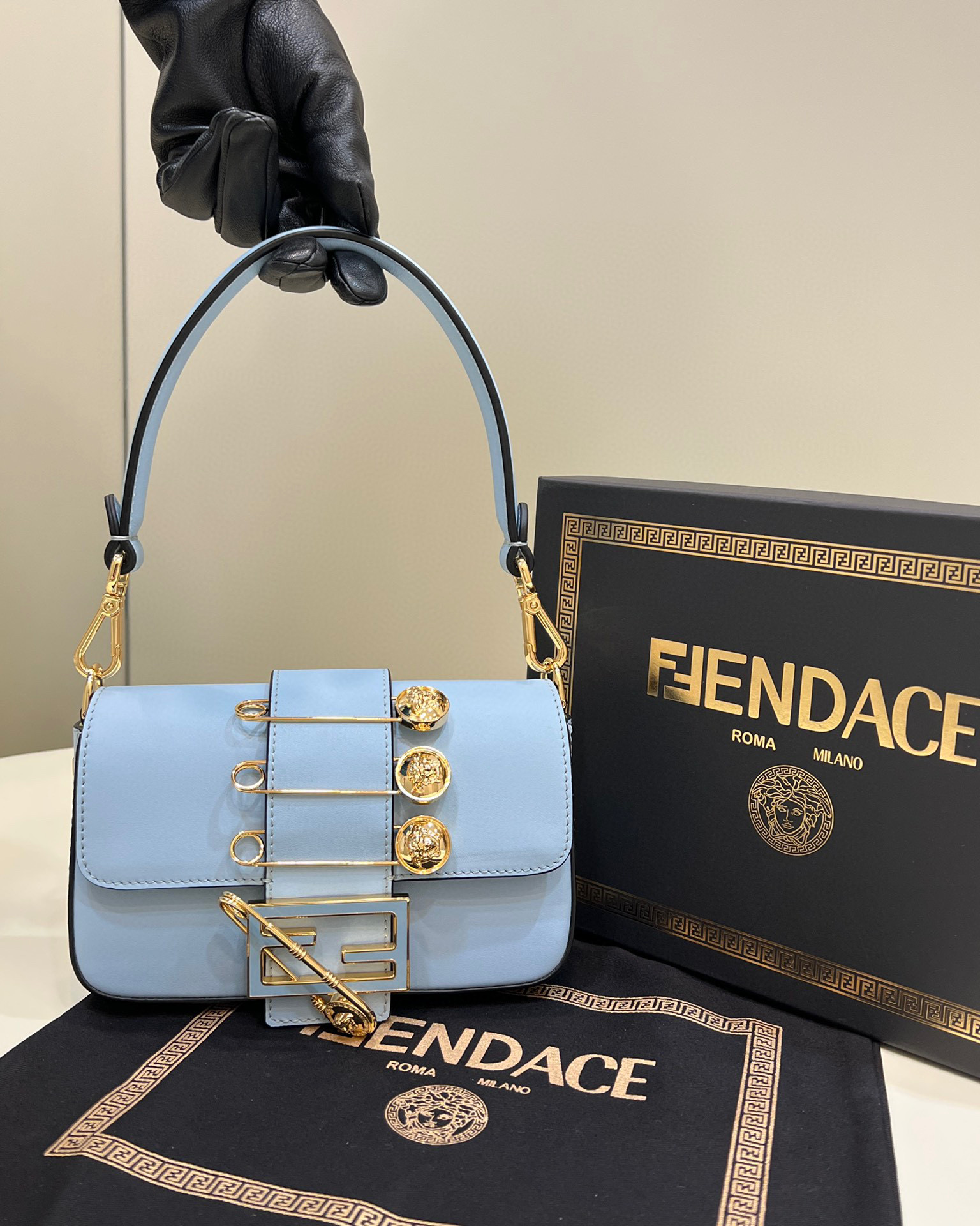 F**di & versace baguette