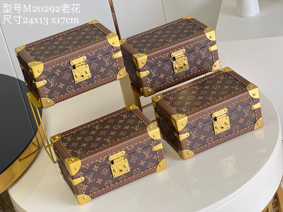 l**is V*t*n jewelry box