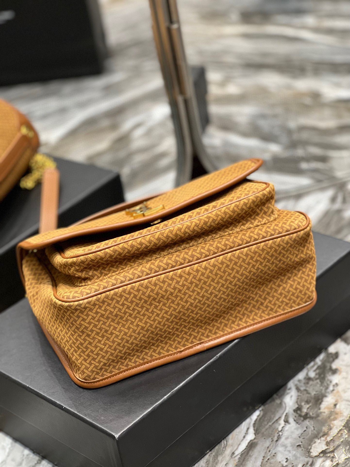 YSL Niki