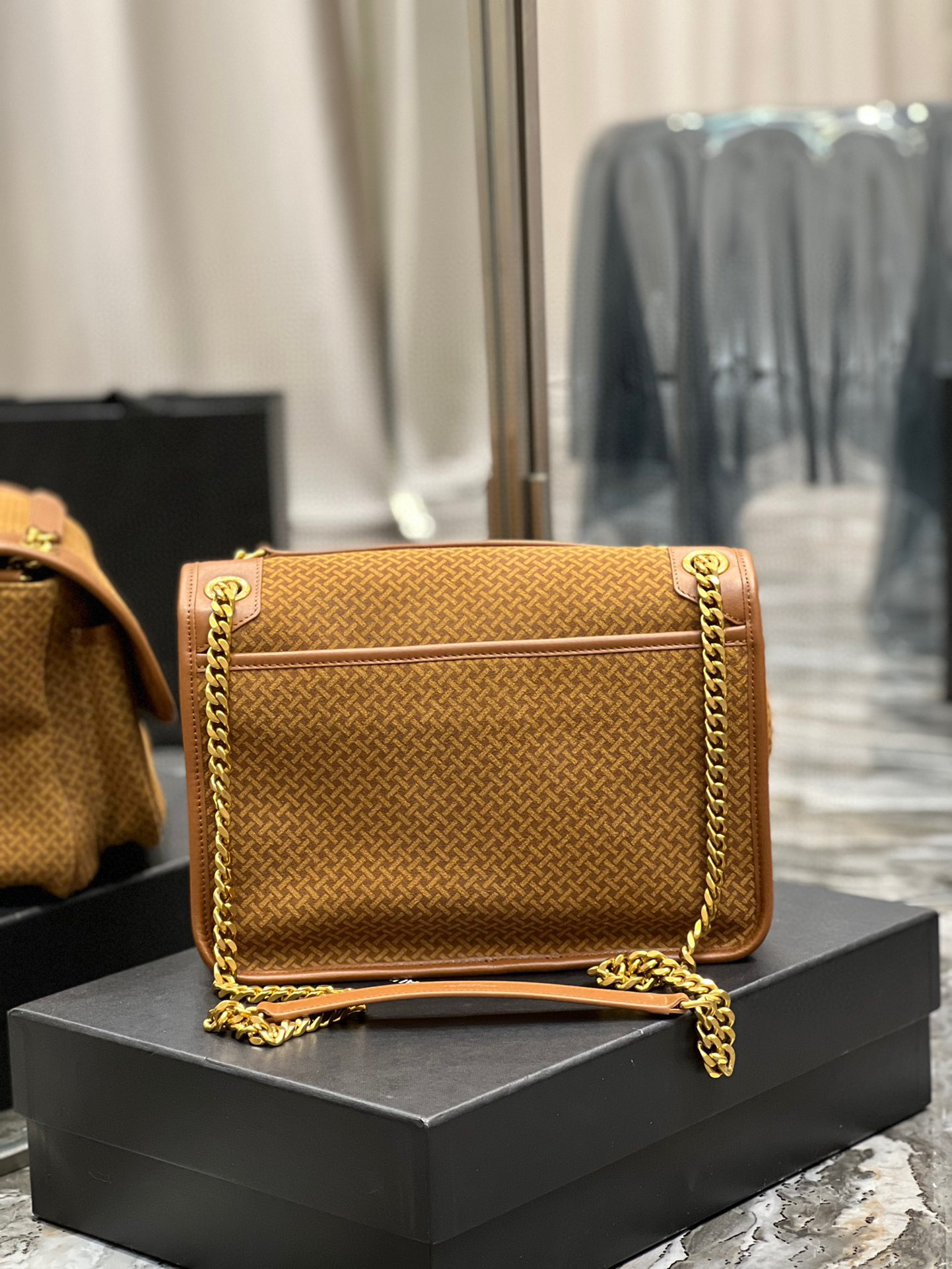 YSL Niki