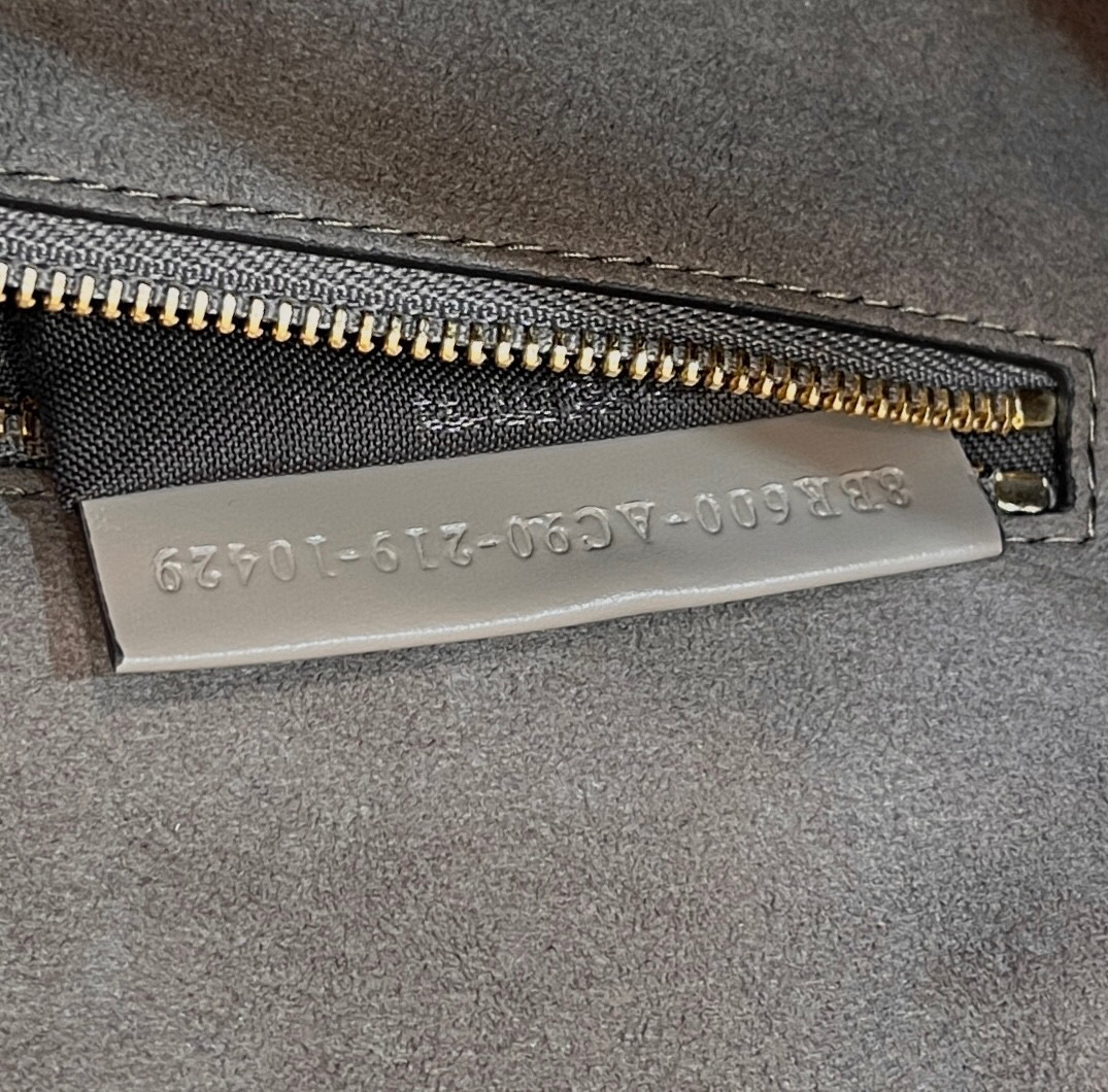F**di baguette