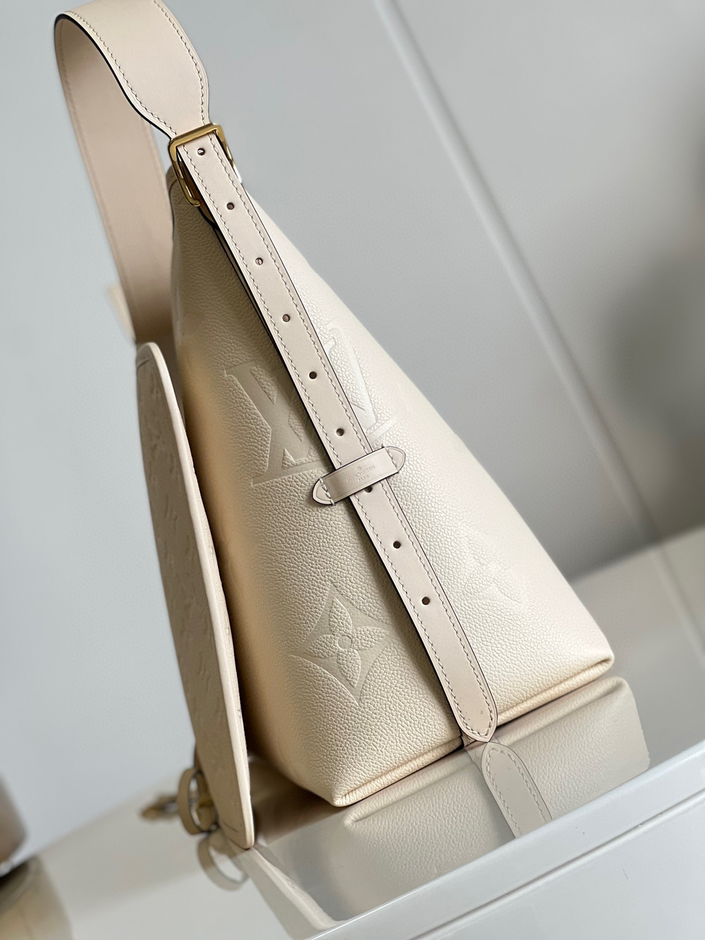 l**is V*t*n carryall mm