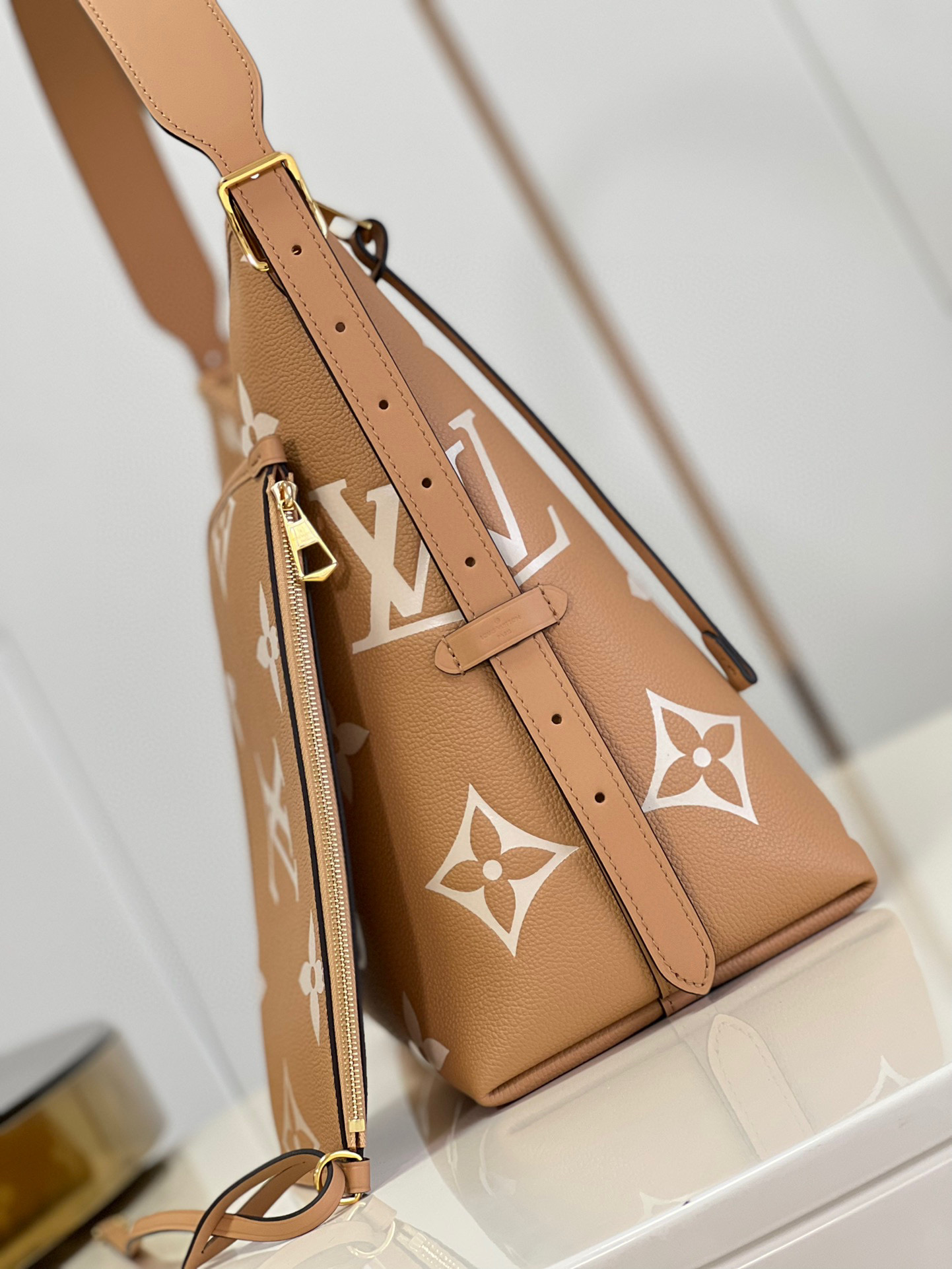 l**is V*t*n carryall mm