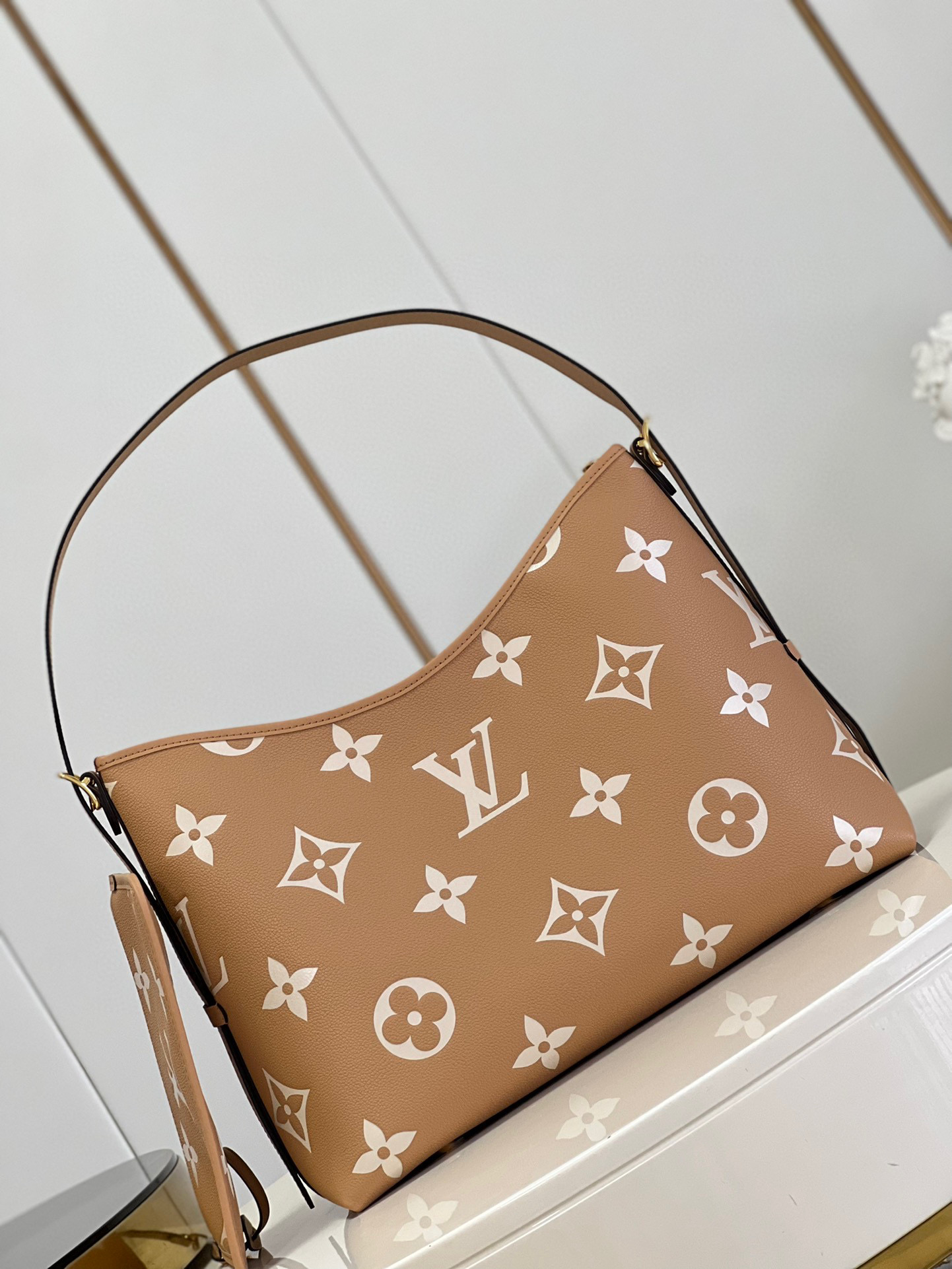 l**is V*t*n carryall mm