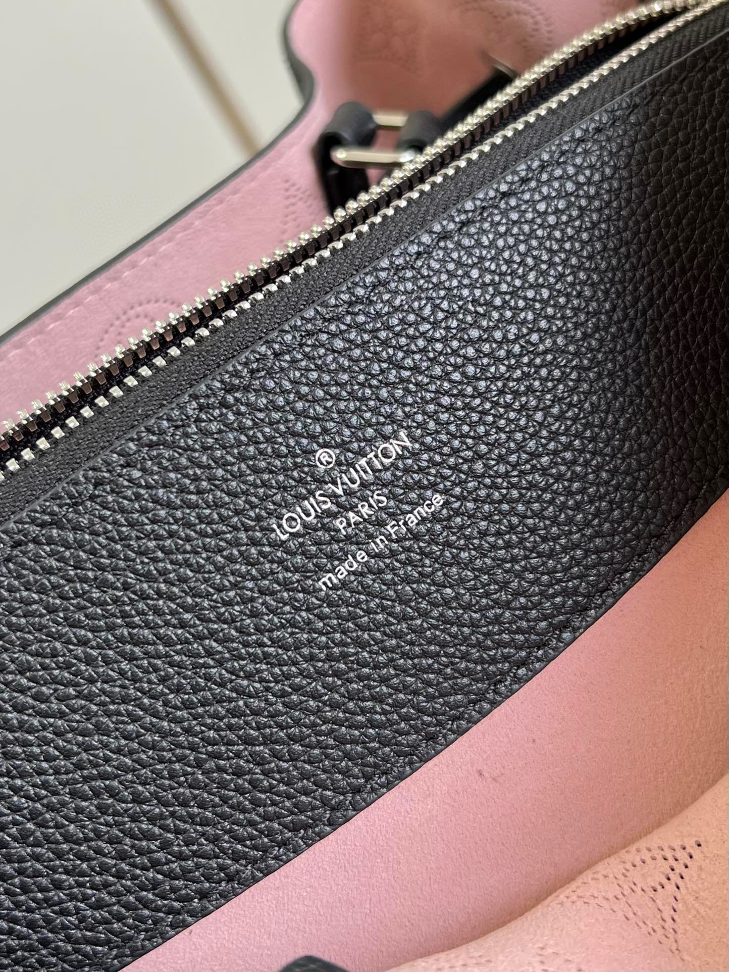 l**is V*t*n bella tote