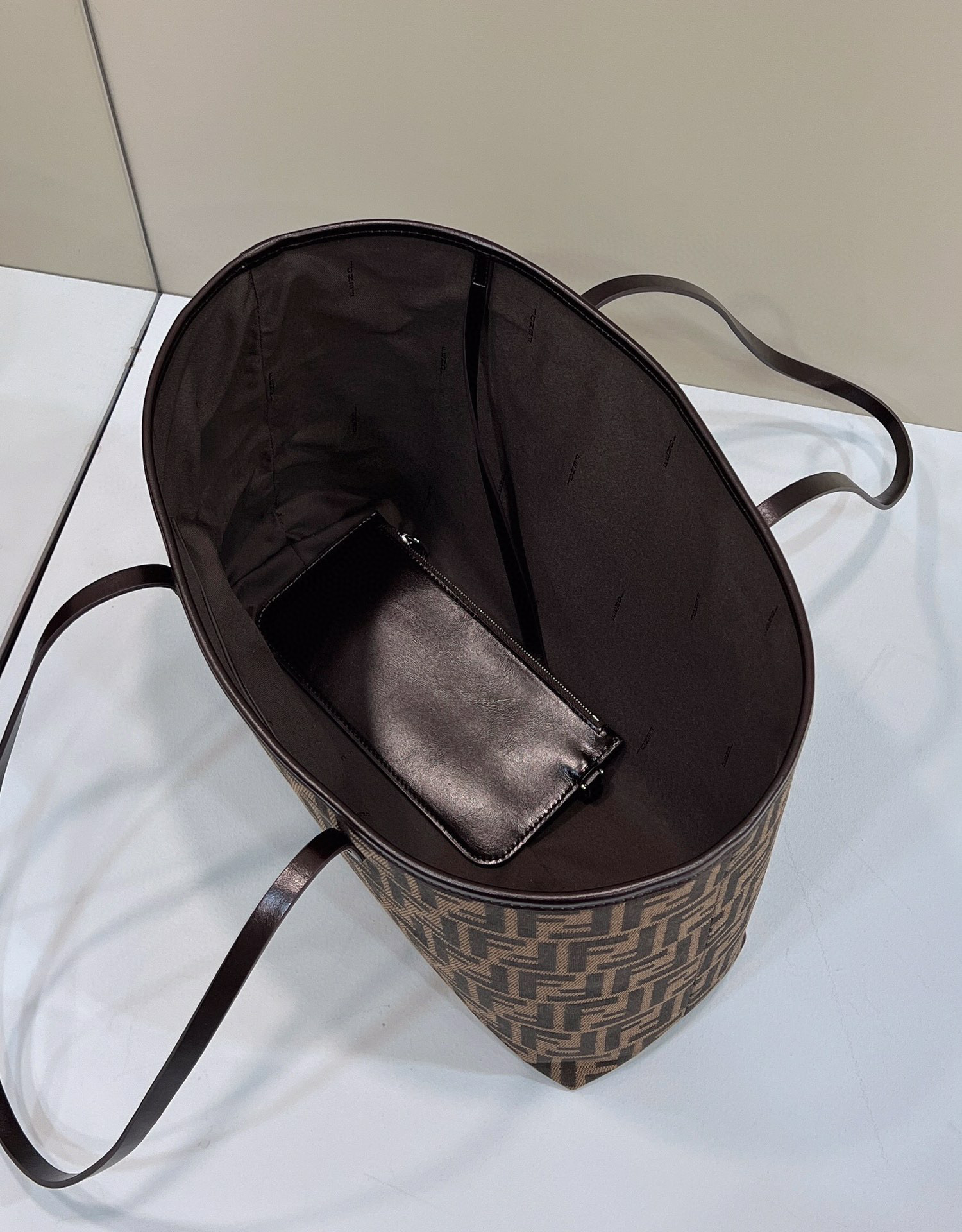 F**di tote