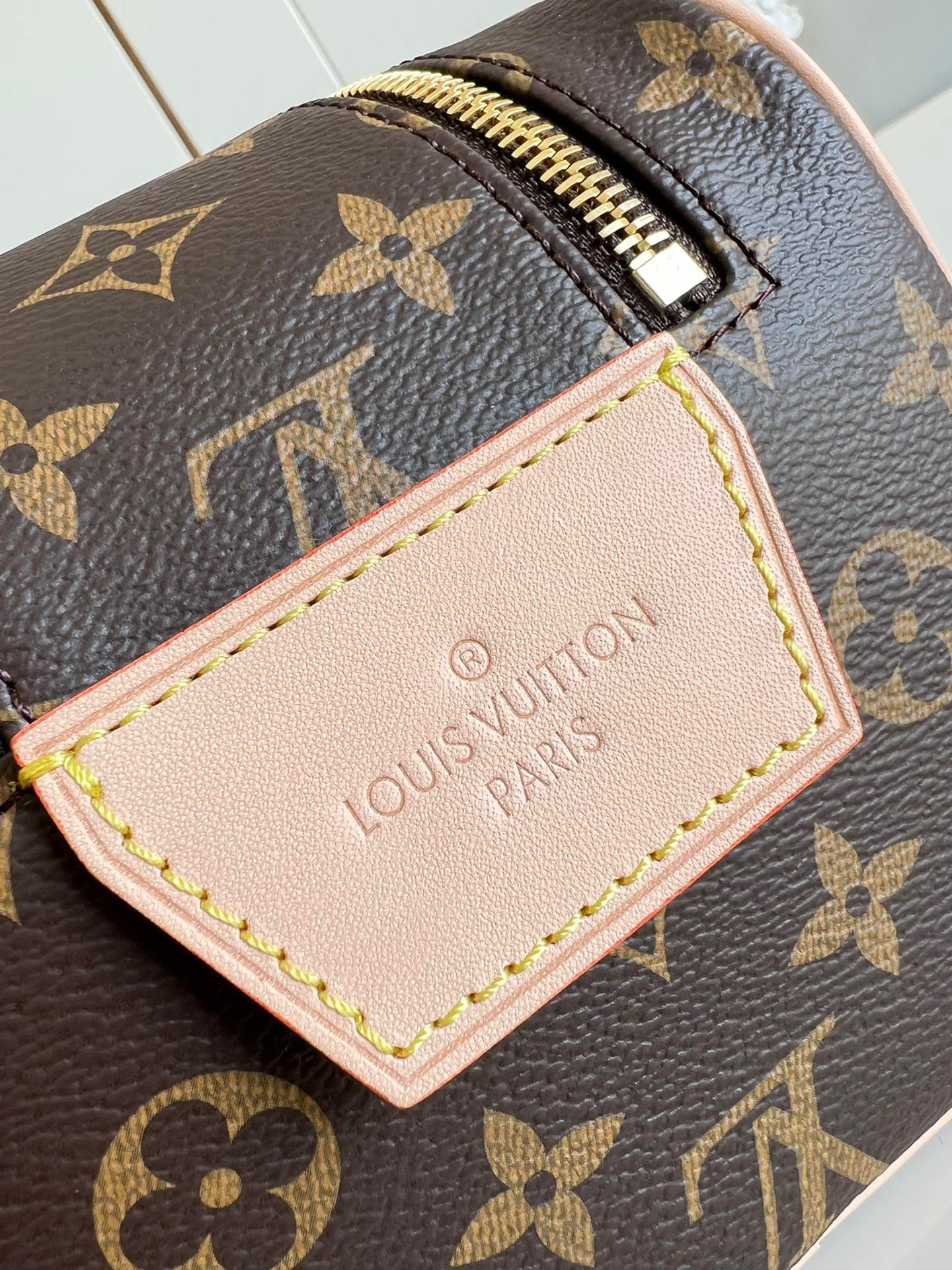 l**is V*t*n dopp kit toilet pouch