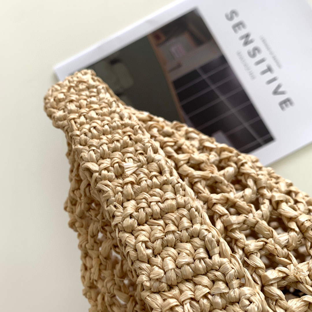 Pra*a crochet tote bag