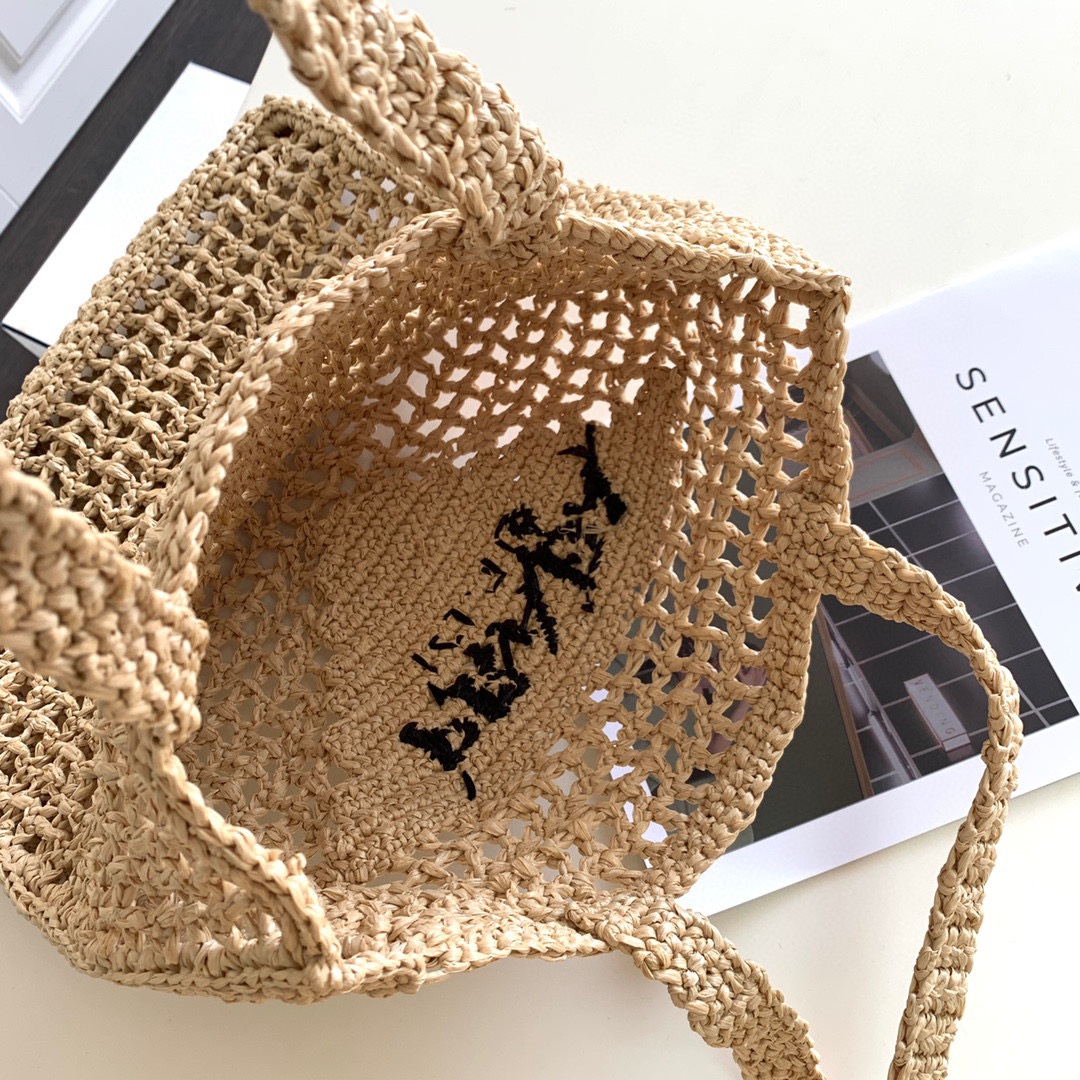 Pra*a crochet tote bag