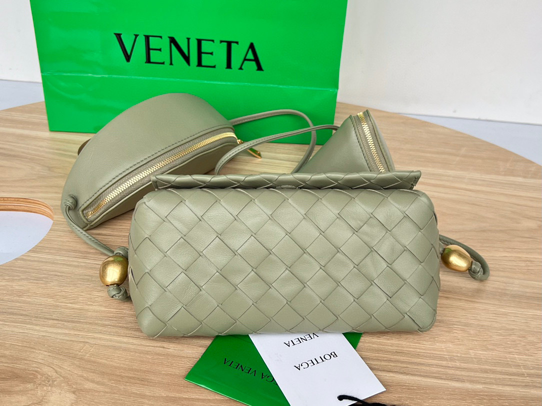 bo*te*ga Ve*ne*ta multi cross body pouch
