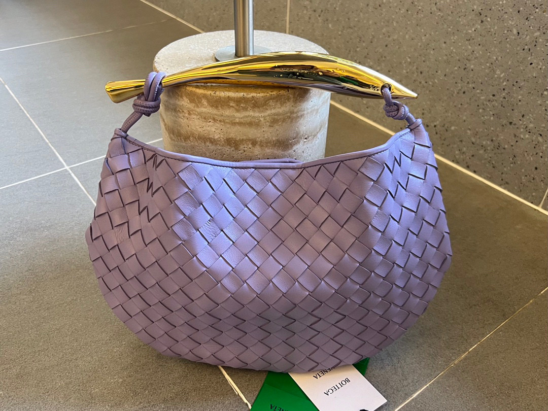 bo*te*ga Ve*ne*ta sardine top handle bag