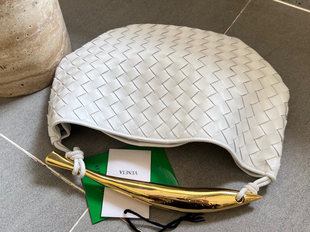 bo*te*ga Ve*ne*ta sardine top handle bag