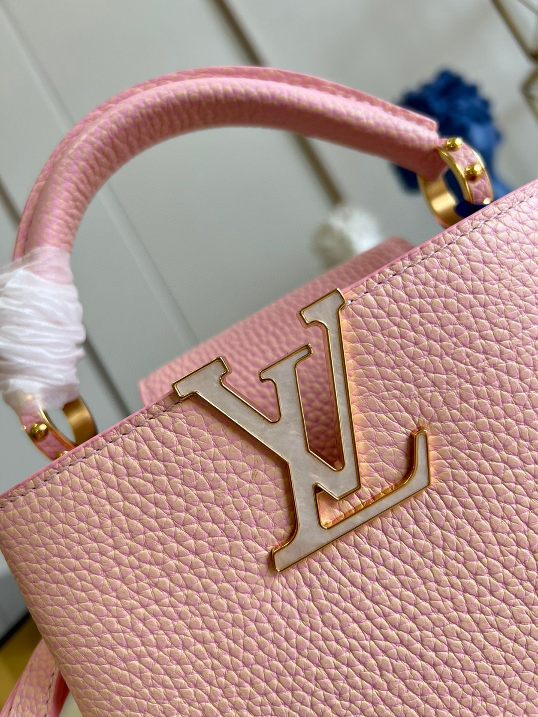 l**is V*t*n capucines mini