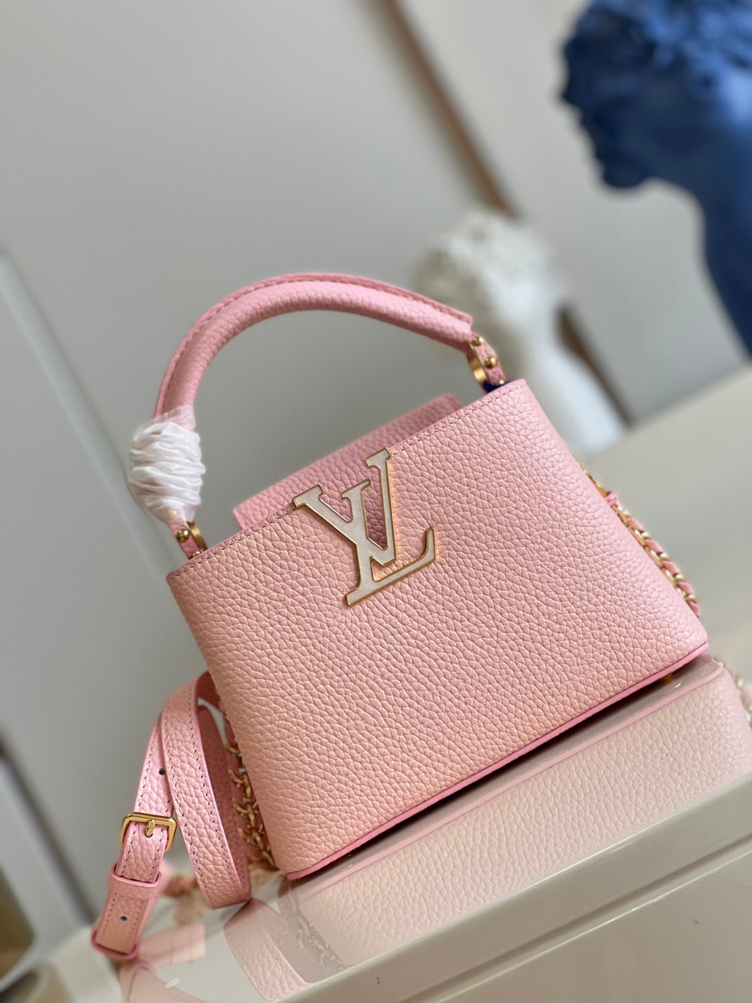 l**is V*t*n capucines mini