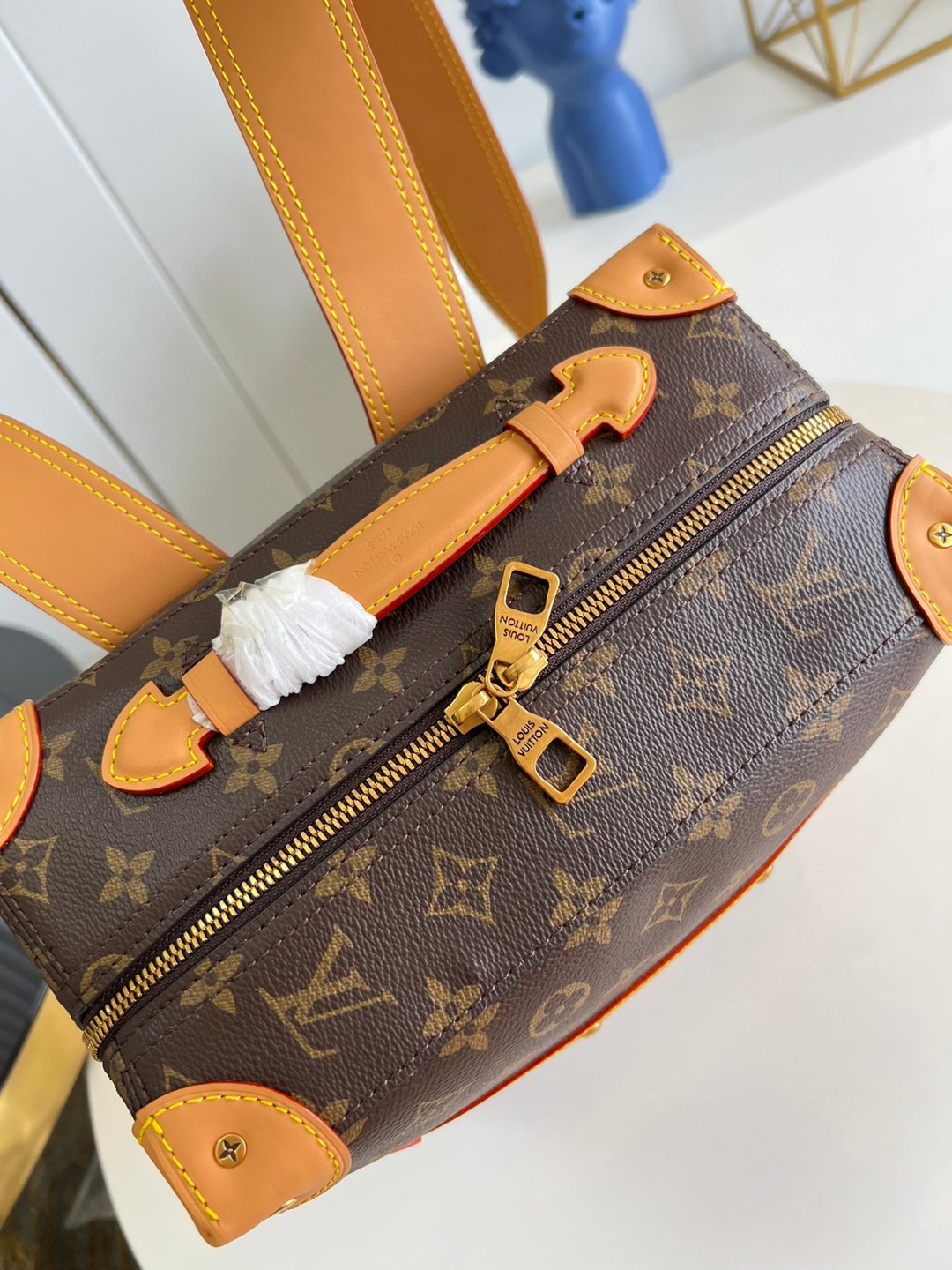 l**is V*t*n soft trunk backpack pm
