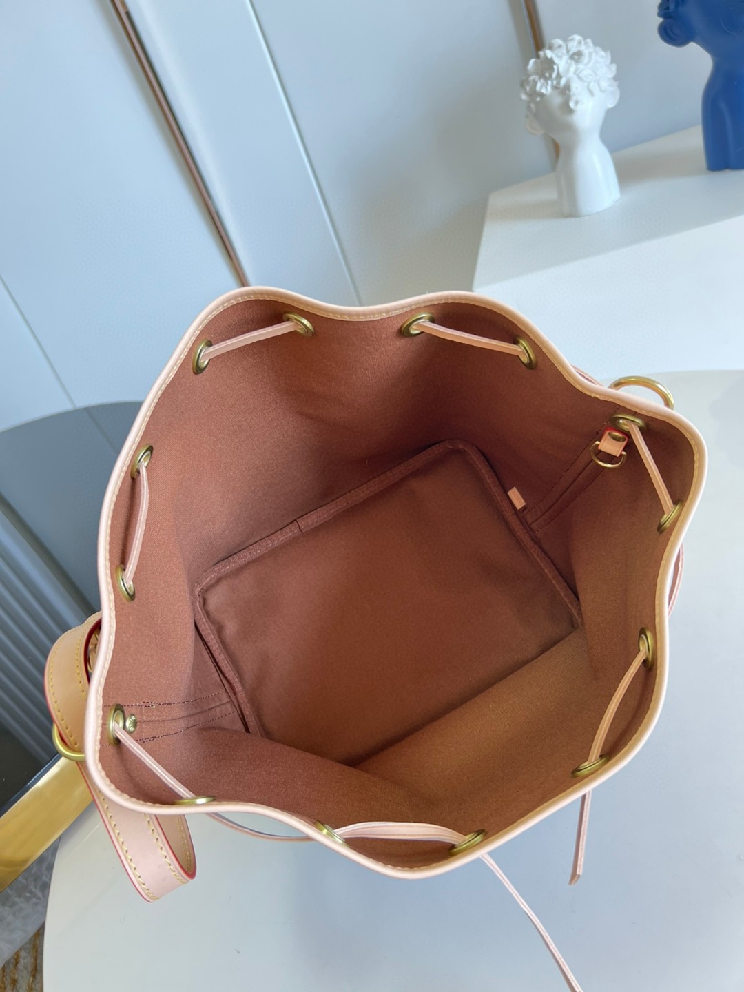 l**is V*t*n noe bag