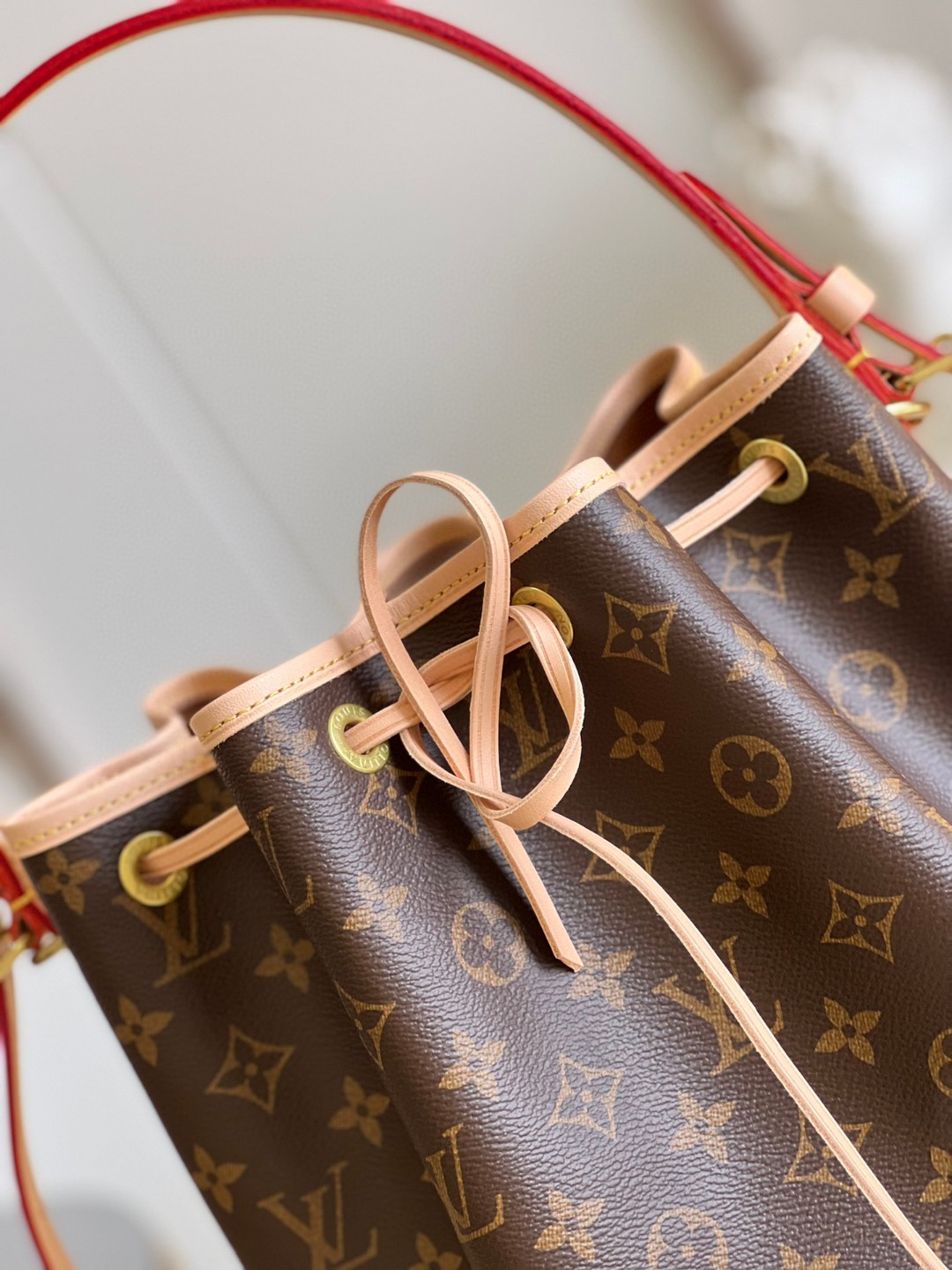 l**is V*t*n noe bag