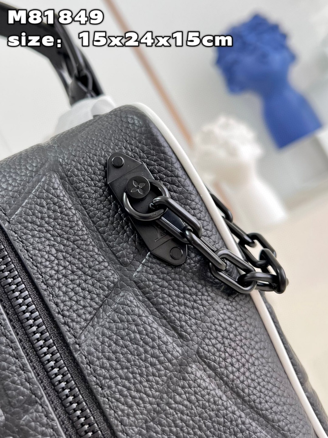l**is V*t*n dopp kit