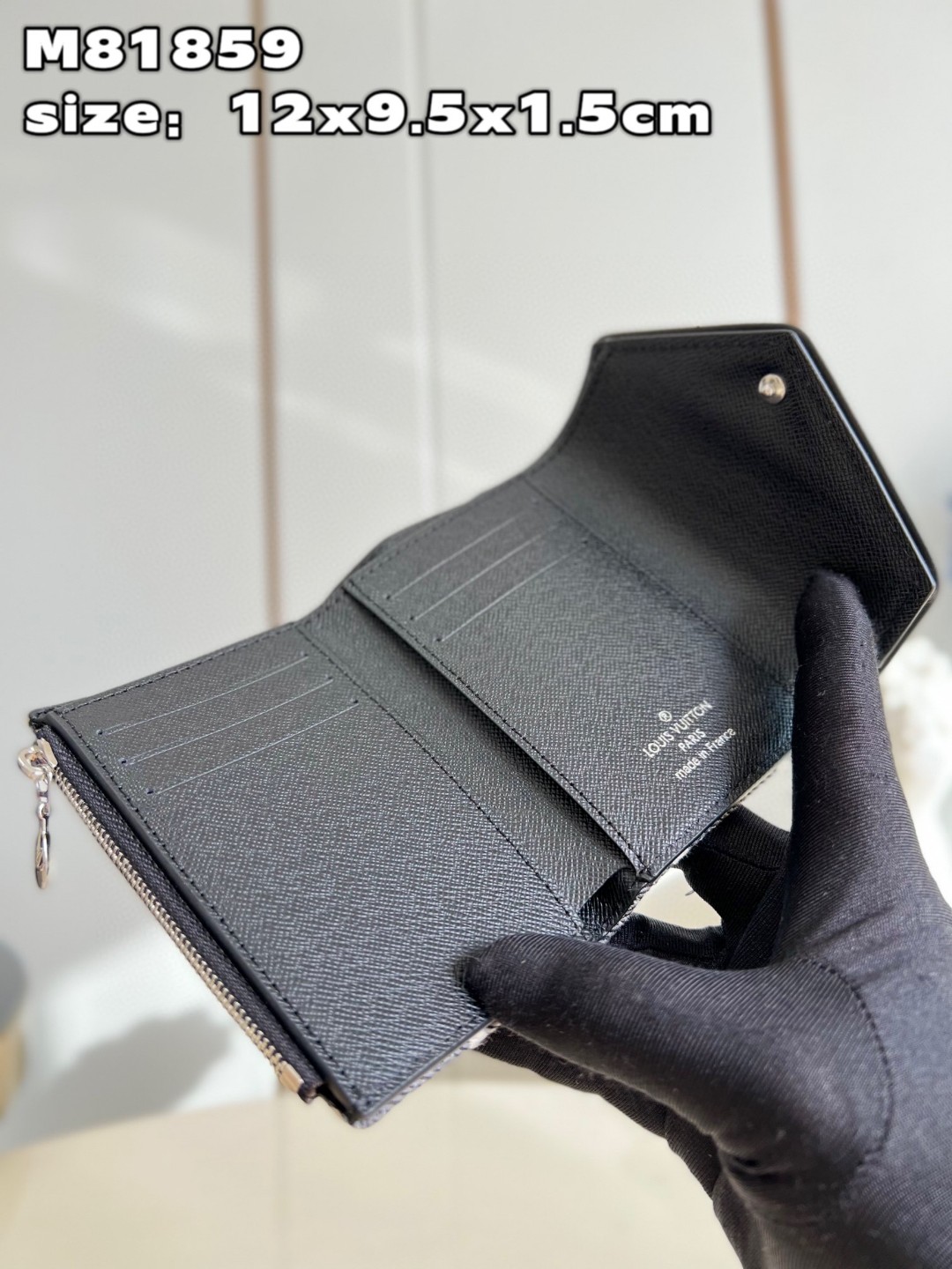 l**is V*t*n victorine wallet