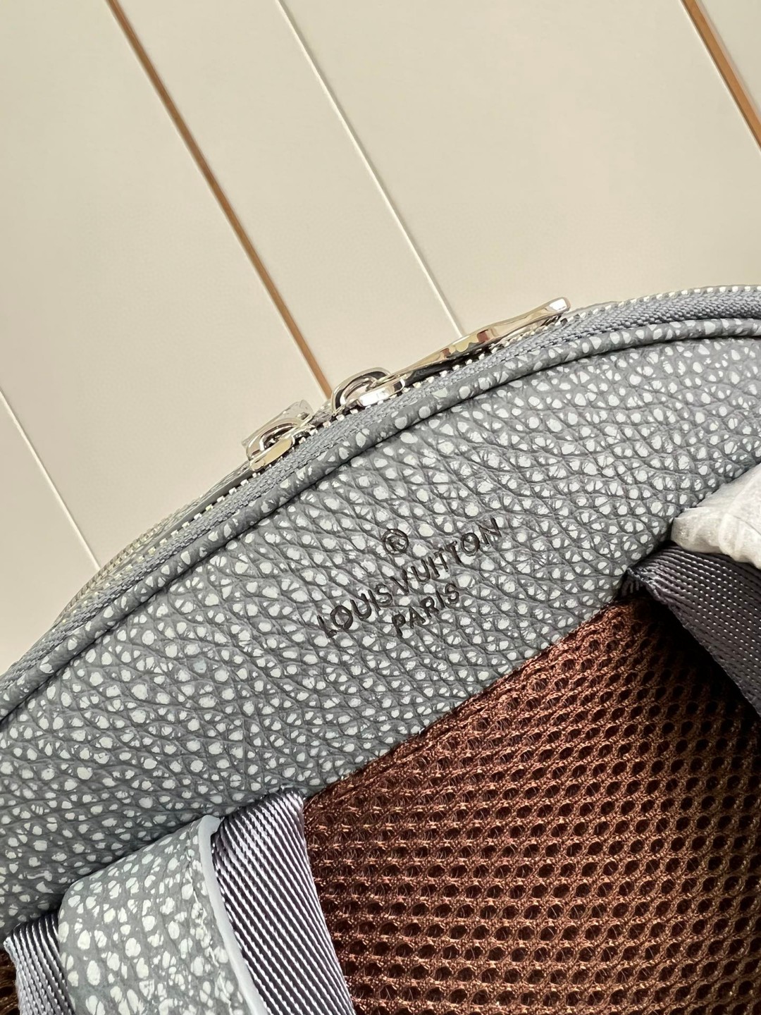 l**is V*t*n ellipse backpack