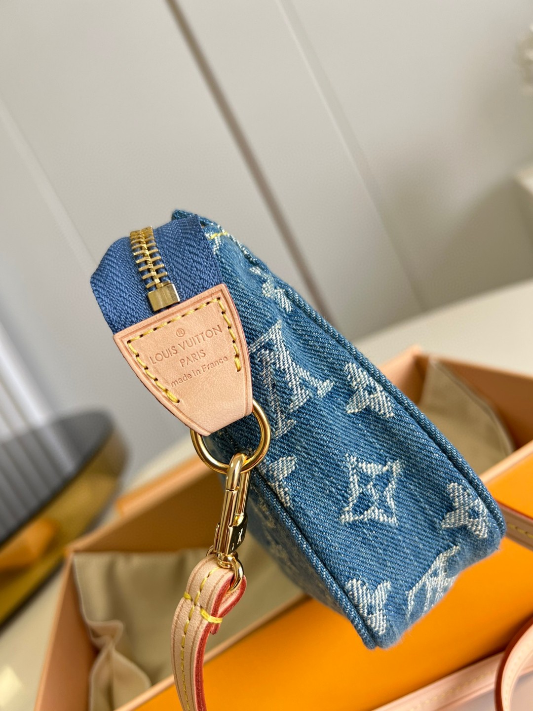 l**is V*t*n pochette accessoires