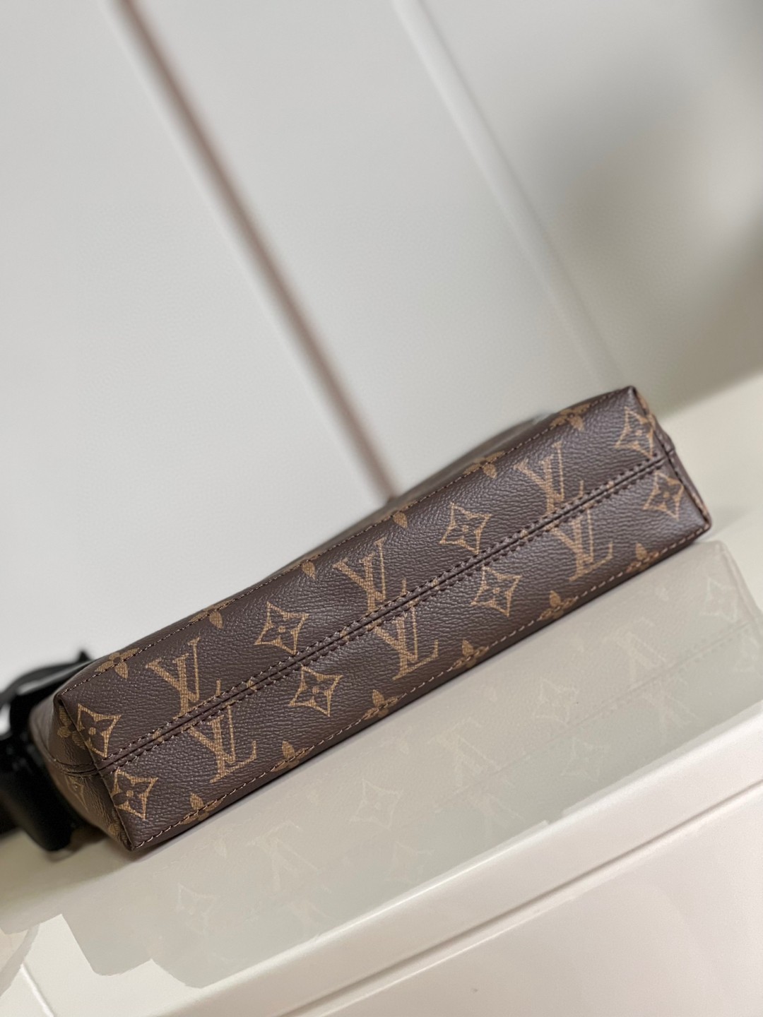 l**is V*t*n magnetic messenger