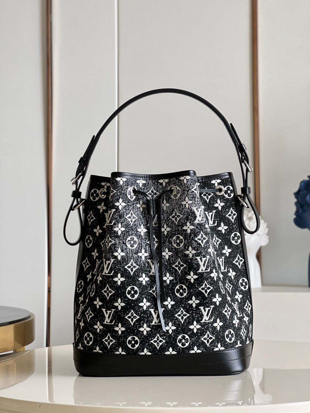 l**is V*t*n noe bag