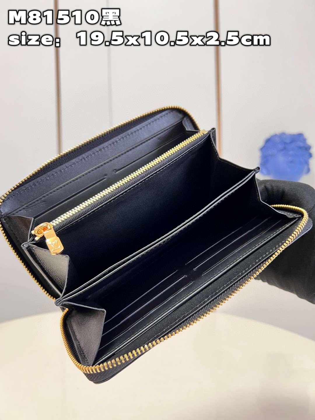 l**is V*t*n zippy wallet