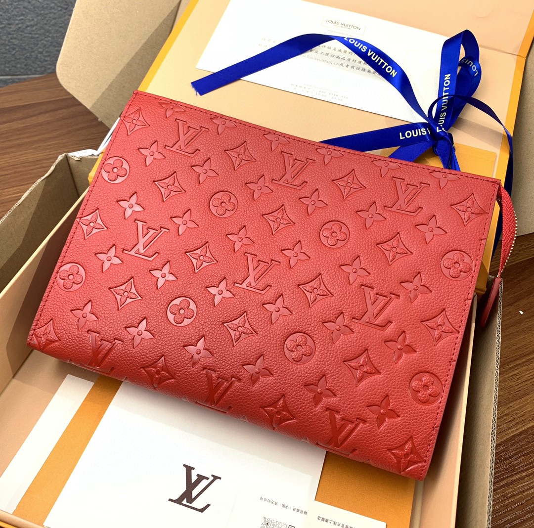 l**is V*t*n leather pouches & cosmetic