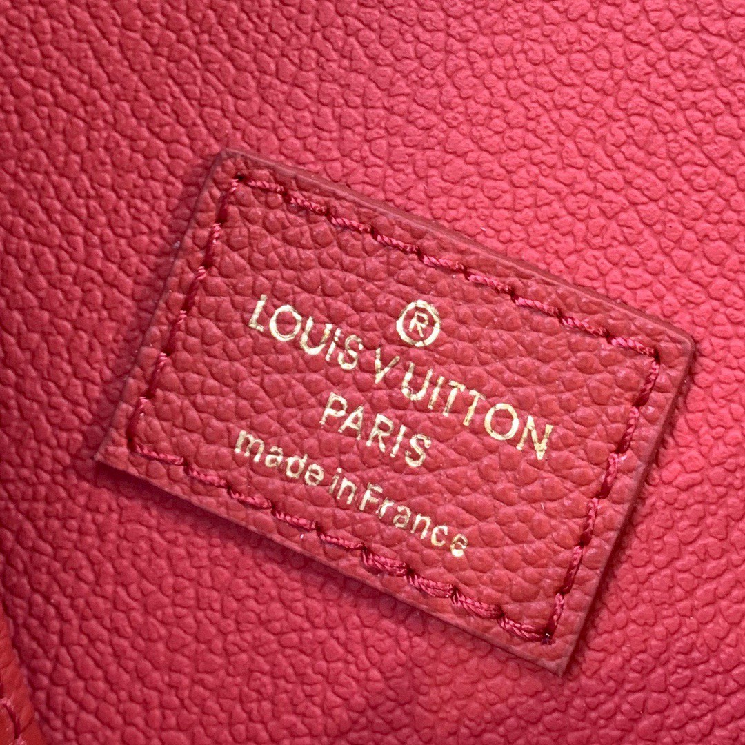 l**is V*t*n leather pouches & cosmetic
