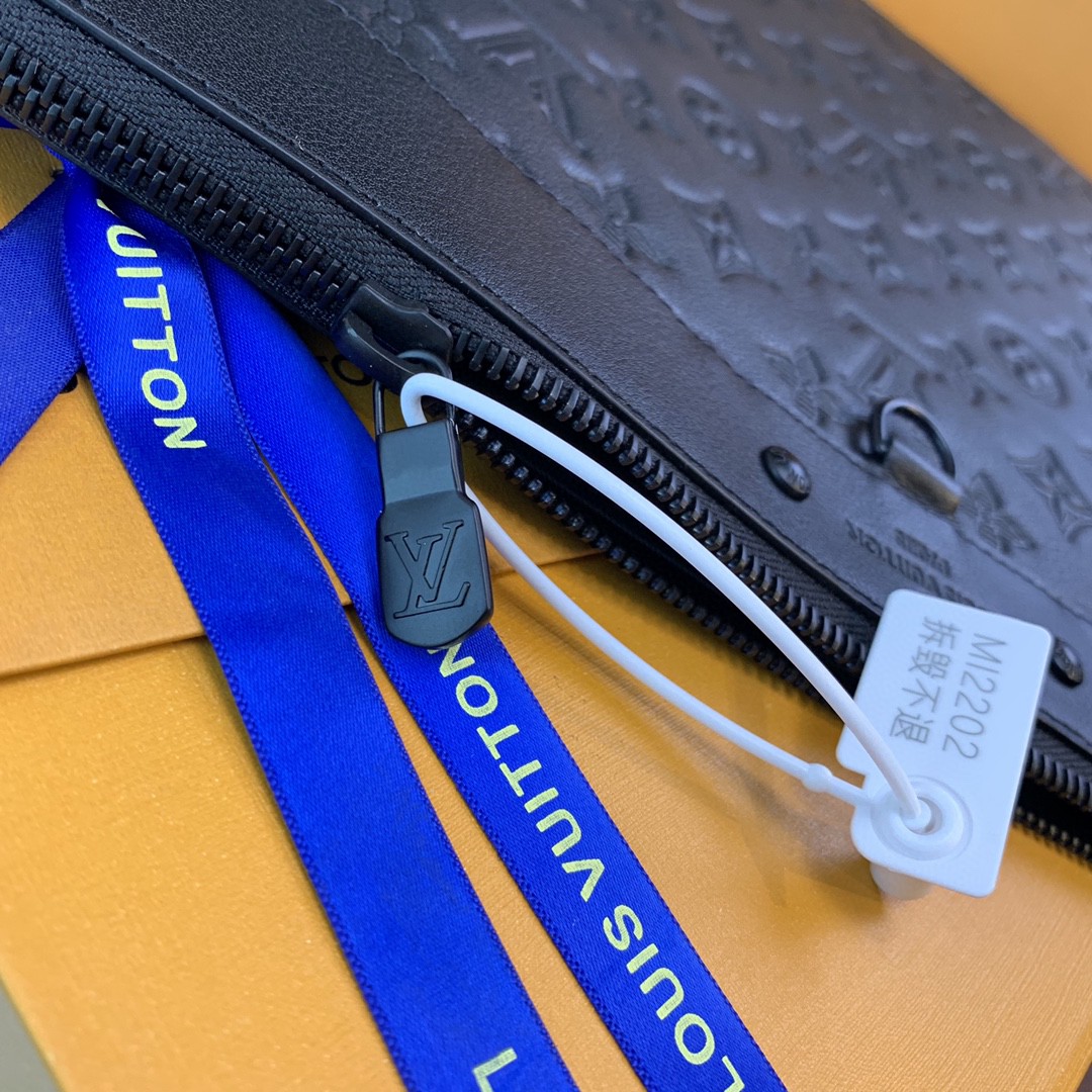l**is V*t*n discovery pochette