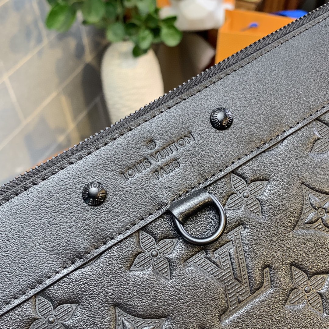 l**is V*t*n discovery pochette