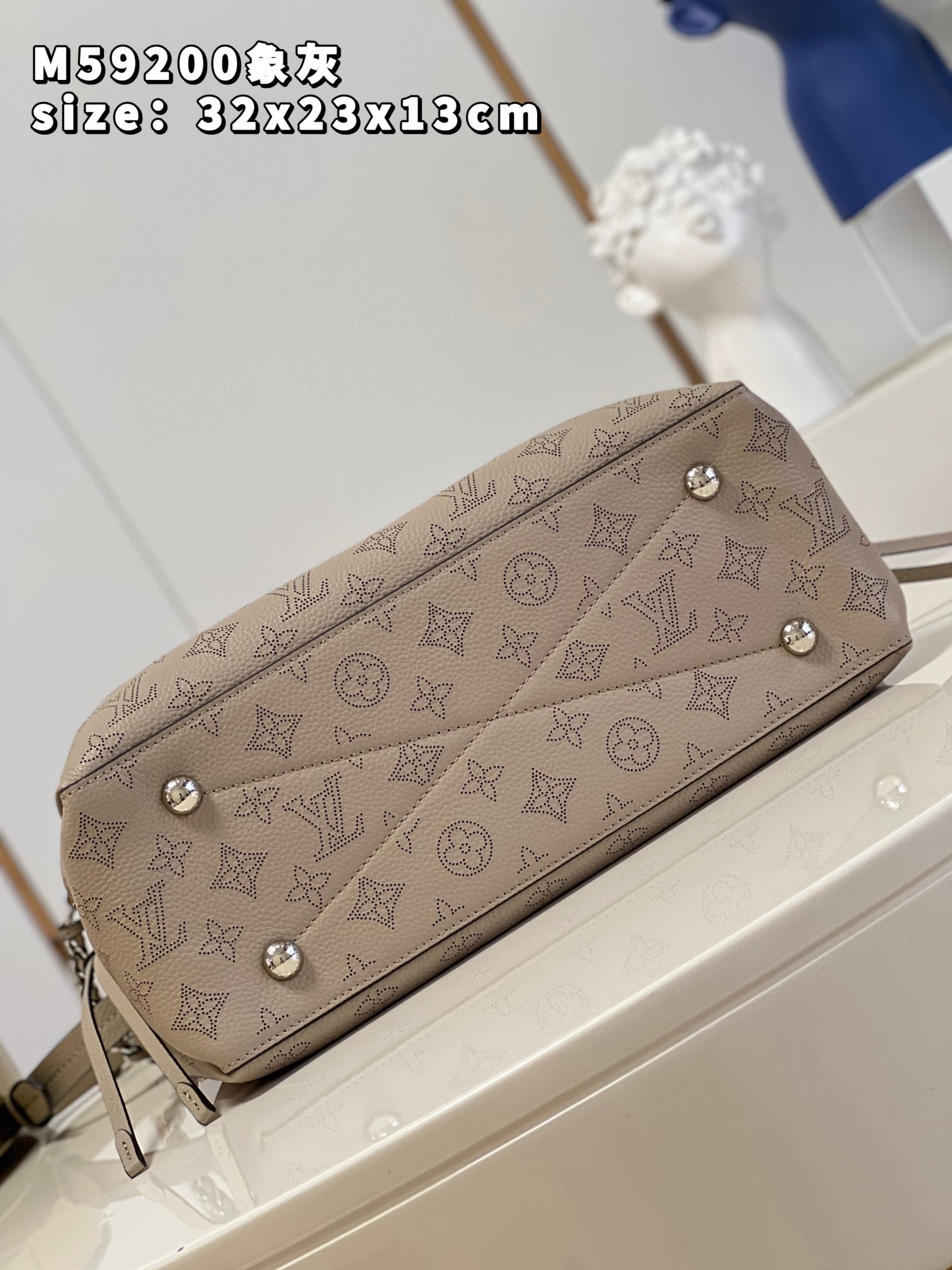 l**is V*t*n bella tote