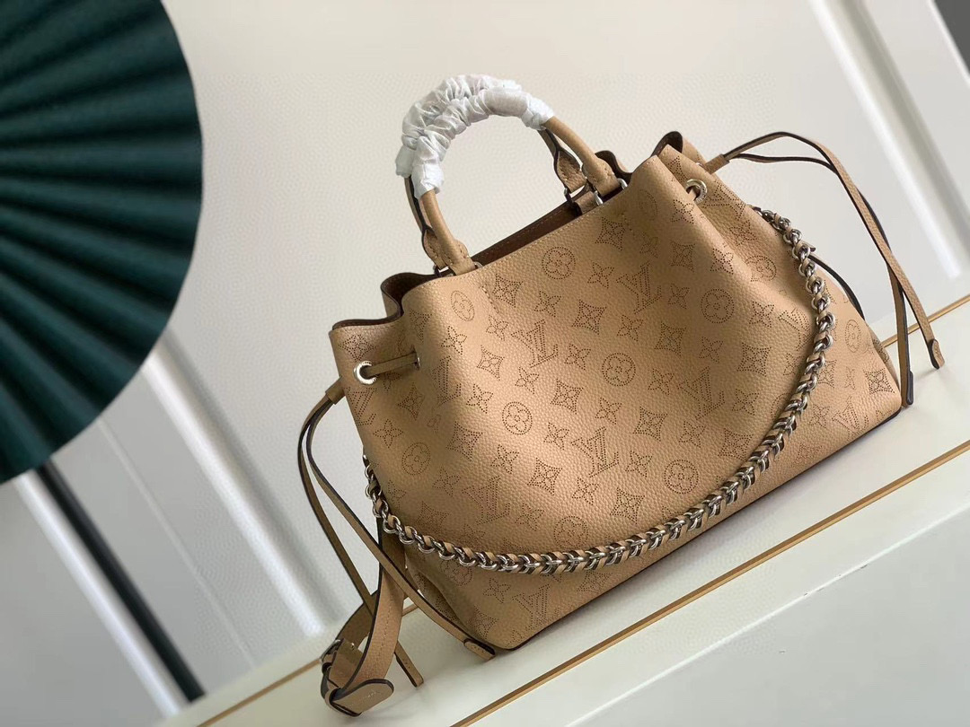 l**is V*t*n bella tote