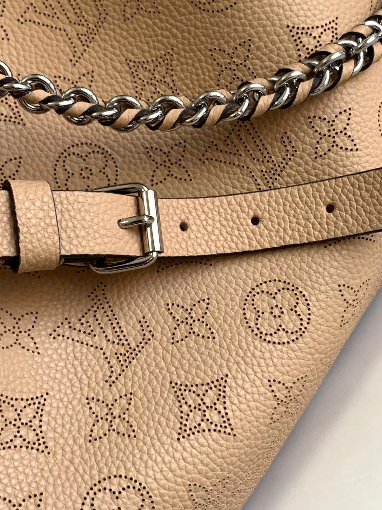 l**is V*t*n bella tote