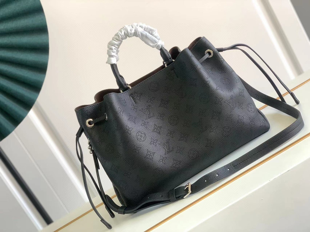 l**is V*t*n bella tote
