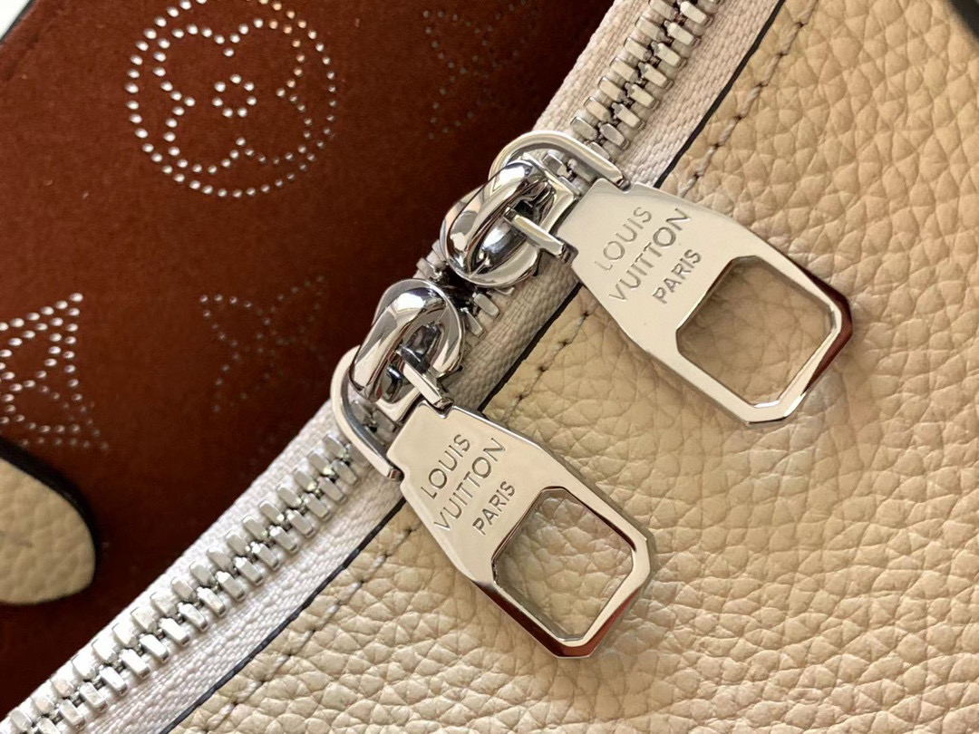 l**is V*t*n bella tote