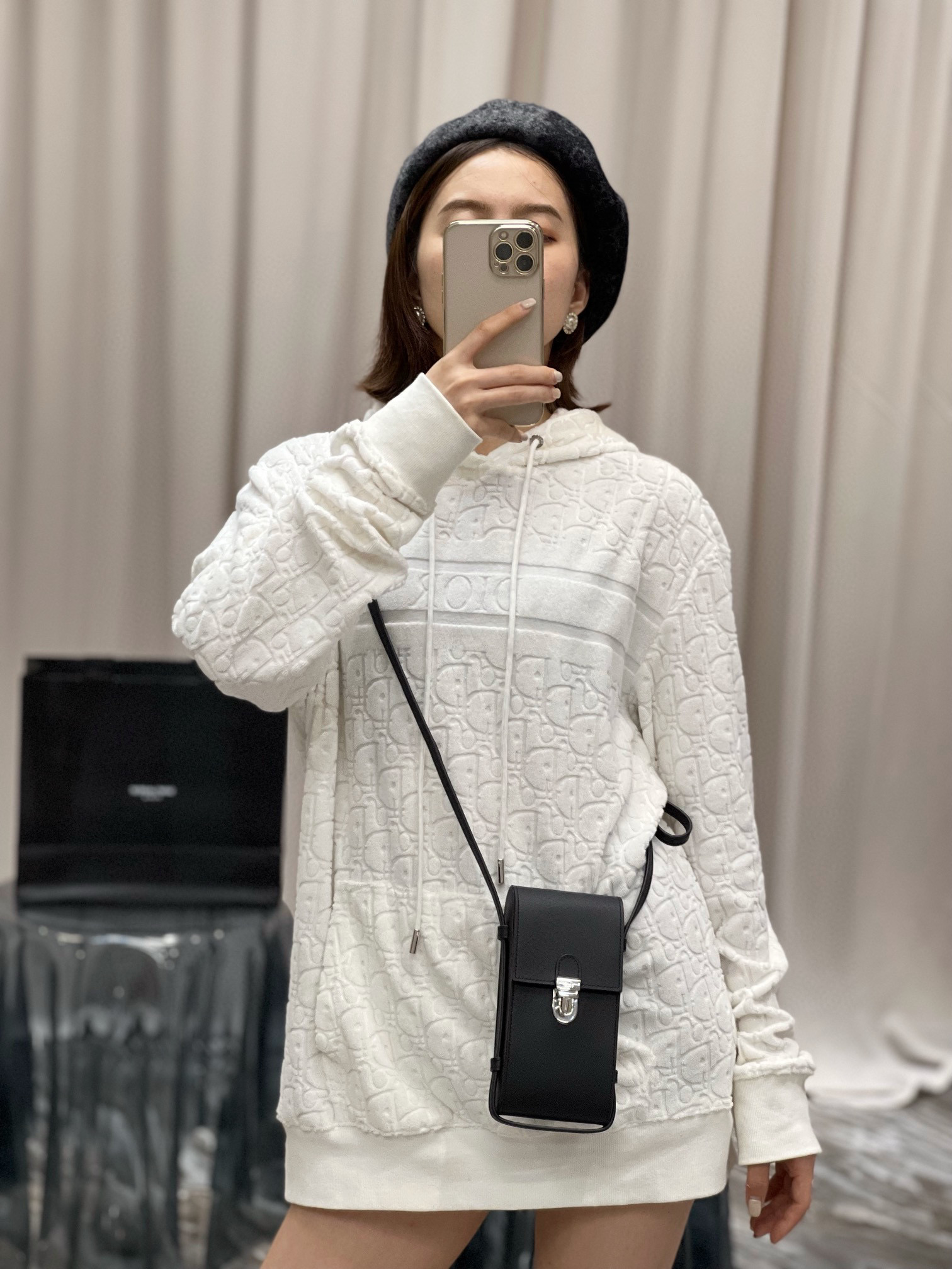 YSL Phone Holder Tuc