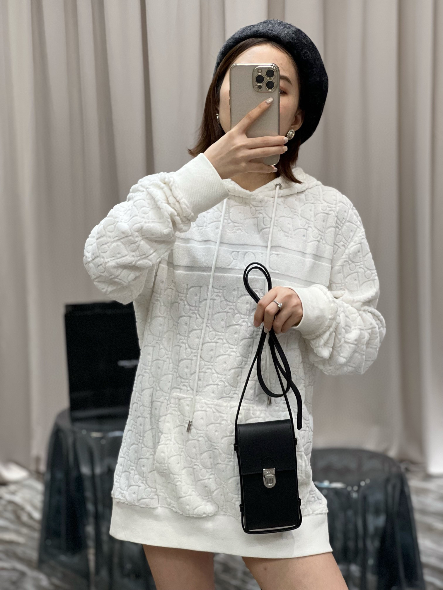 YSL Phone Holder Tuc