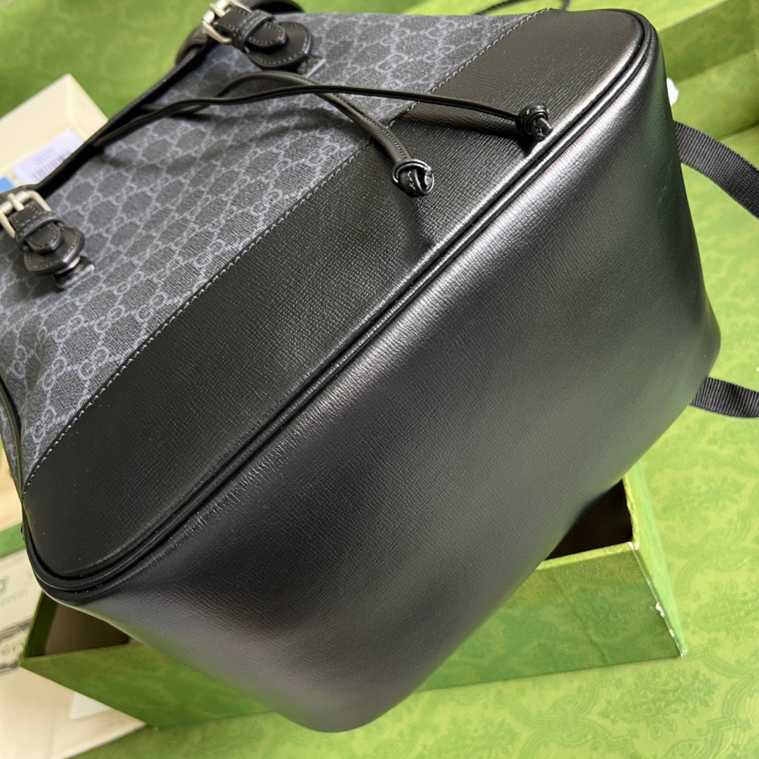 G*u*i medium backpack with interlocking g