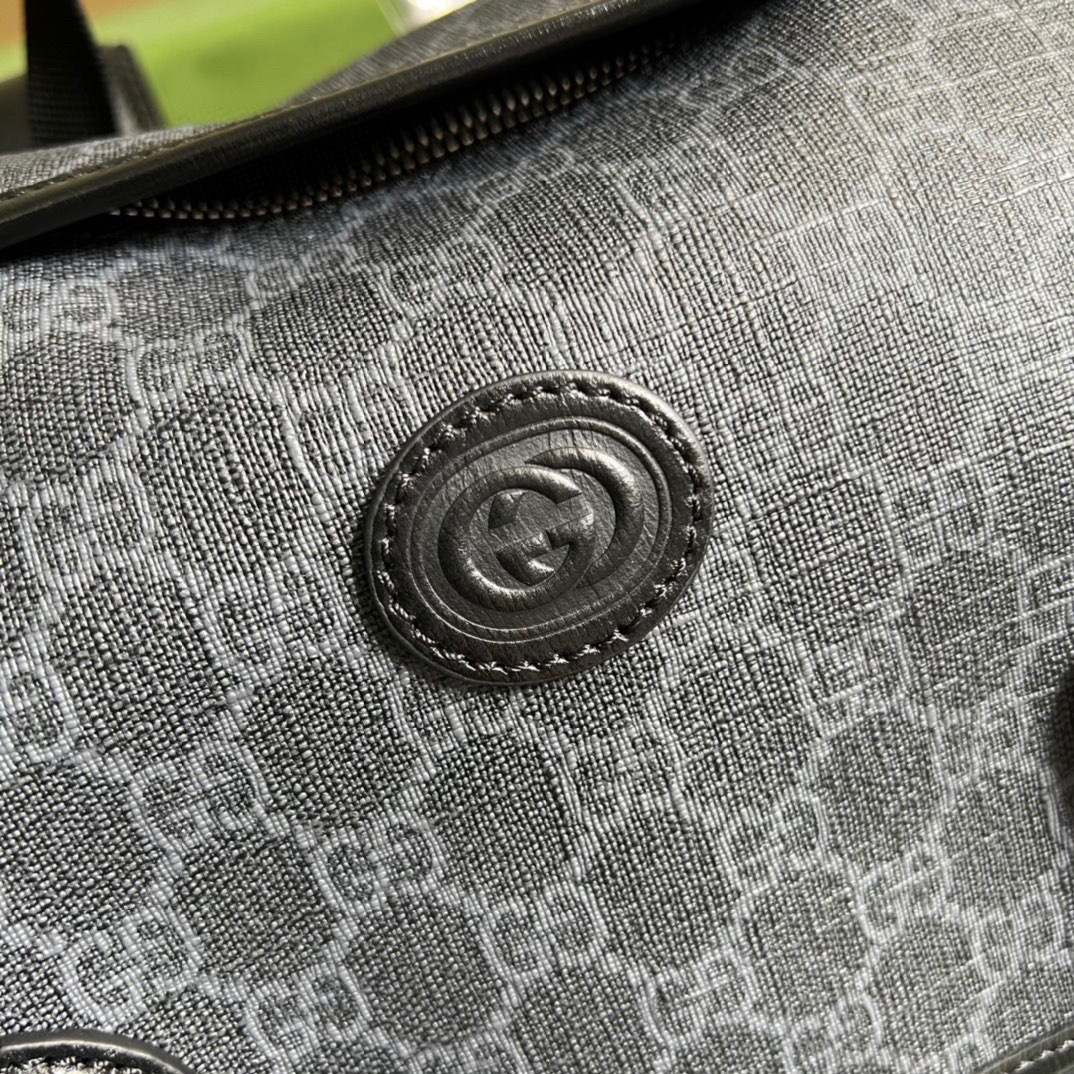 G*u*i medium backpack with interlocking g